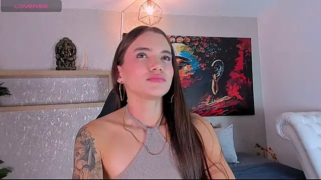 aitana baker  online show from 04/17/26, 04:04