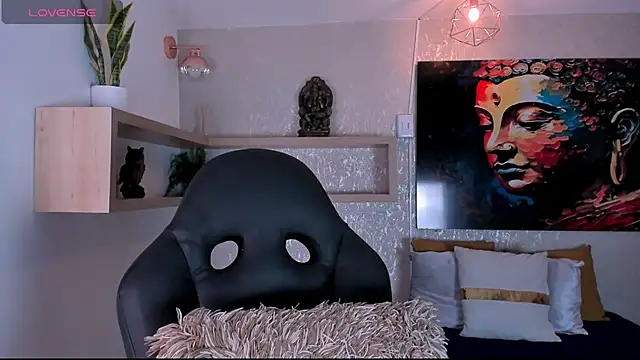 aitana baker  online show from 06/25/26, 03:15