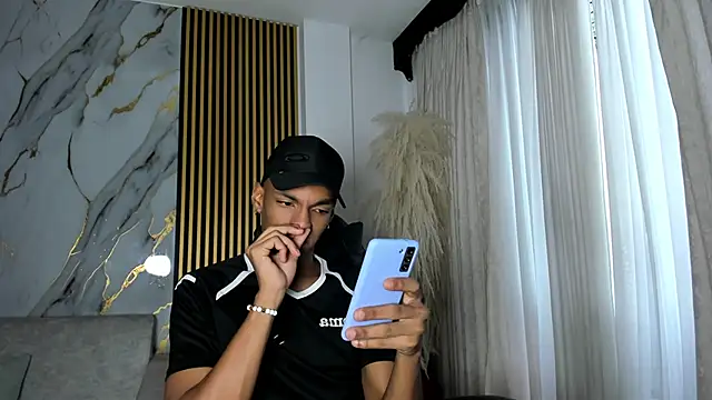 JulienSaint online show from 11/26/25, 12:05