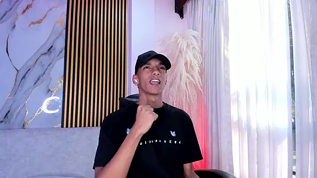 JulienSaint online show from 11/17/25, 12:09