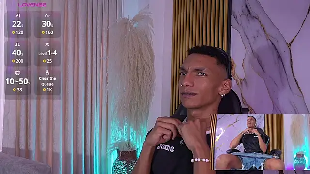 JulienSaint online show from 12/15/25, 04:57