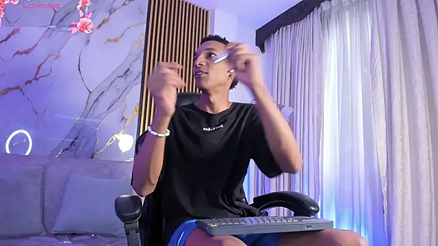 JulienSaint online show from 12/22/25, 11:54