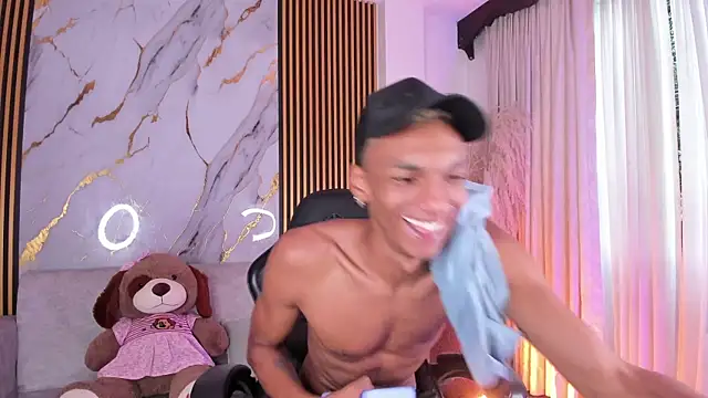 JulienSaint online show from 10/30/25, 01:09