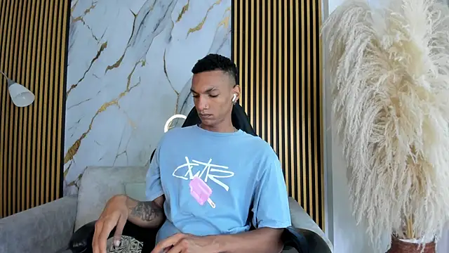JulienSaint online show from 05/07/26, 01:03