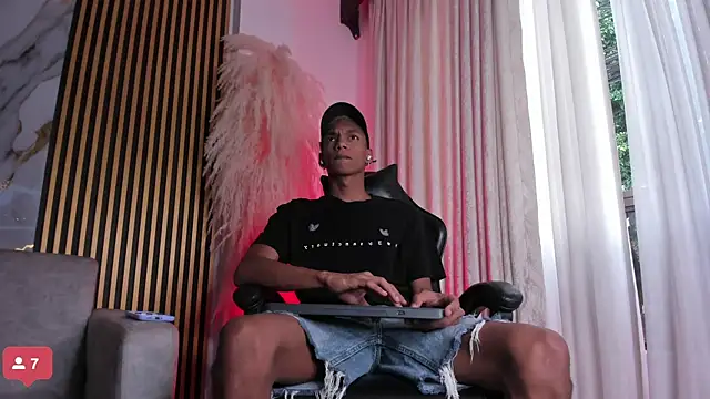 JulienSaint online show from 10/31/25, 12:24