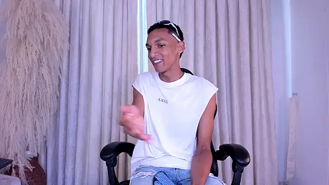 JulienSaint online show from 04/12/26, 11:57