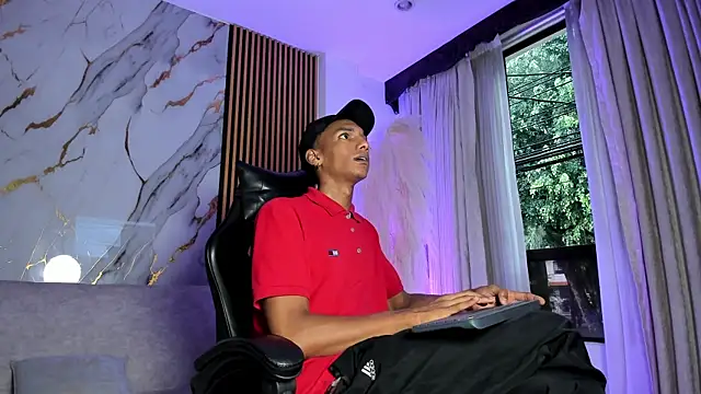 JulienSaint online show from 12/04/25, 12:04