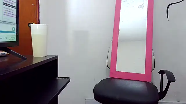 felipecams123 online show from 11/30/25, 02:23