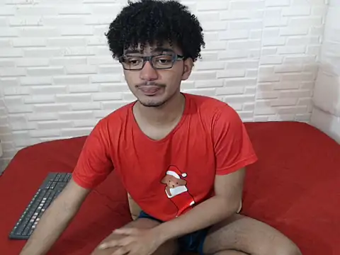 felipecams123 online show from 09/21/25, 01:55