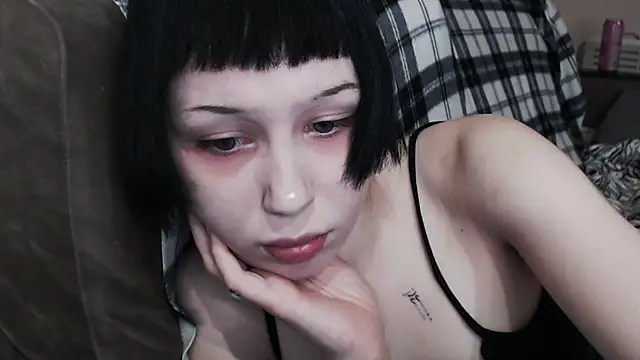  LUCY LAVE online show from 10/30/25, 04:33