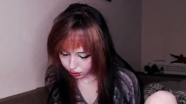  LUCY LAVE online show from 09/24/25, 10:27