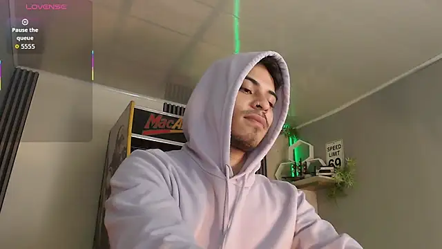 Bastian MCcormick online show from 10/13/25, 12:51