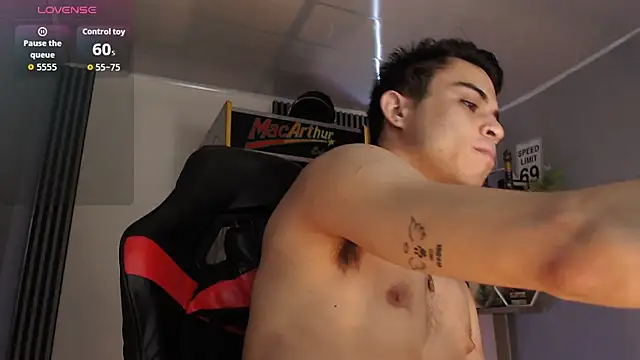 Bastian MCcormick online show from 11/10/25, 01:38