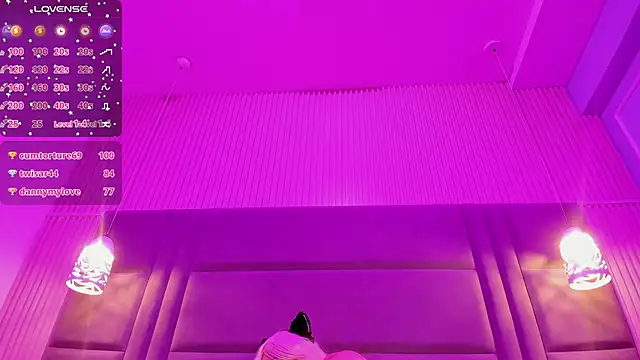 SamanthaaReed online show from 10/19/25, 04:15