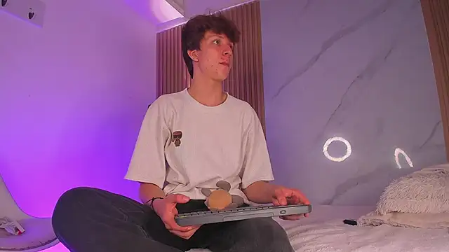 IM DAREN online show from 11/10/25, 03:22