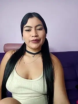 Snapshot of LunaaRosse chatting on 09/19/25, 10:25 LunaaRosse online show from 09/19/25, 10:25