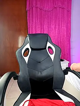 LunaaRosse online show from 11/28/25, 02:45