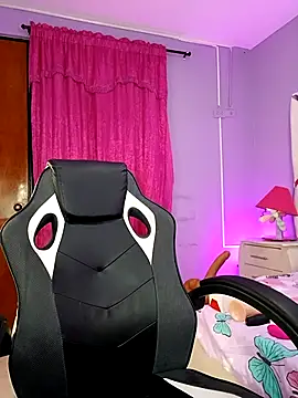 LunaaRosse online show from 11/13/25, 02:15