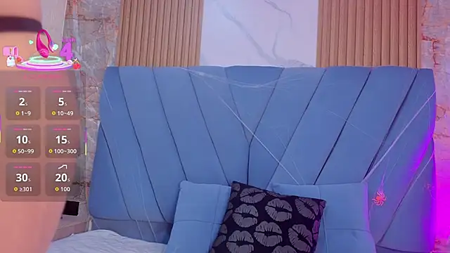 nathalia koch  online show from 10/31/25, 07:43