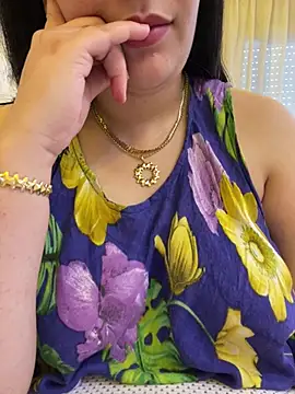Snapshot of Bold-arabic-vibes chatting on 07/16/26, 12:35 Bold-arabic-vibes online show from 07/16/26, 12:35