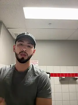 Yinigi online show from 10/14/25, 02:56