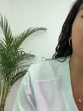 Ariana2017 online show from 02/25/26, 09:36