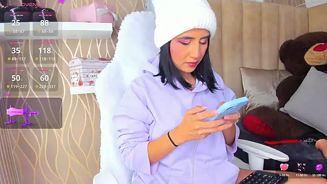 Snapshot of Melani_Rosse chatting on 10/12/25, 04:47 Melani Rosse online show from 10/12/25, 04:47