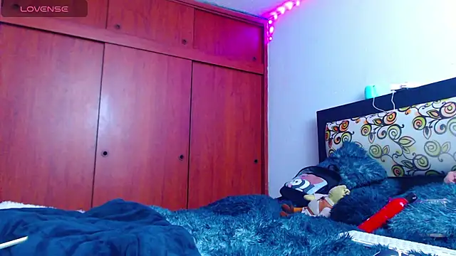 Cristalhottie2324 online show from 10/01/25, 10:41