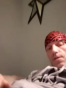 Snapshot of djcarey369159 chatting on 12/05/25, 04:11 djcarey369159 online show from 12/05/25, 04:11