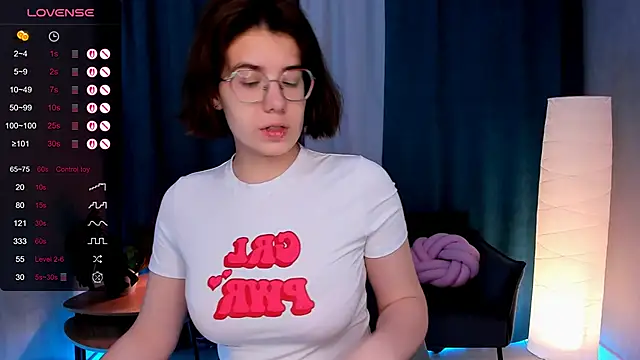 BellaCaress online show from 11/23/25, 09:19