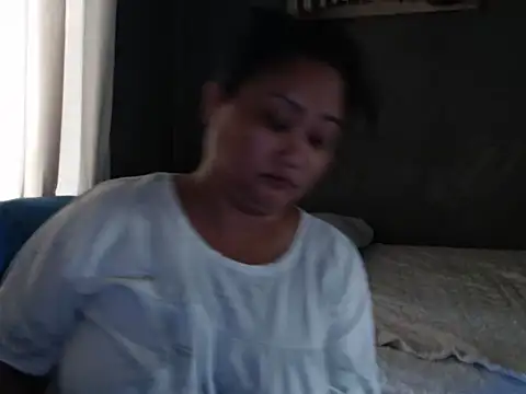 Snapshot of jengrey chatting on 05/18/26, 07:24 jengrey online show from 05/18/26, 07:24