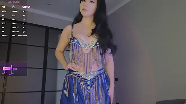 lunajii online show from 10/11/25, 03:07