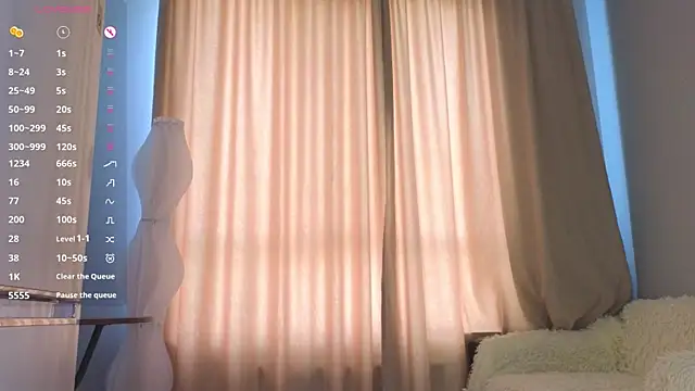 lunajii online show from 05/19/26, 04:08