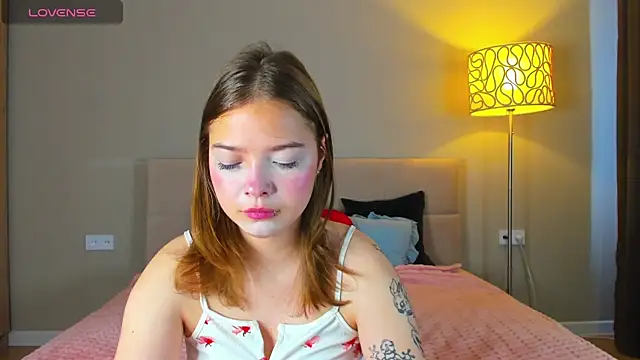 patriciapink online show from 10/03/25, 08:49