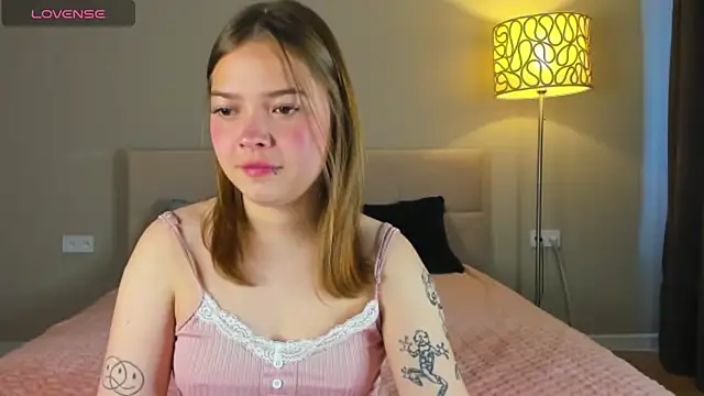 patriciapink online show from 09/18/25, 08:28