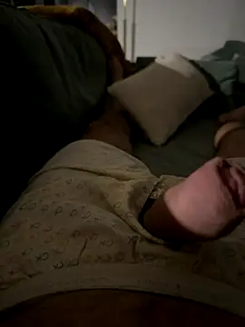 Snapshot of Bigtitsloveshow chatting on 10/13/25, 04:03 Bigtitsloveshow online show from 10/13/25, 04:03