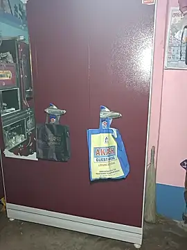 Hotty-rosni online show from 10/28/25, 11:09