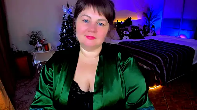 CrystaalStaar online show from 12/18/25, 12:16