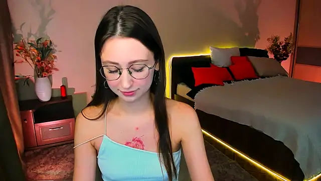 YourLovellyStory online show from 11/04/25, 04:33