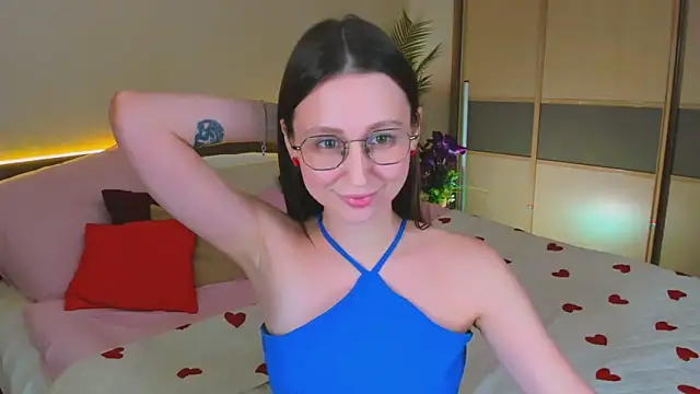 YourLovellyStory online show from 03/10/26, 01:59