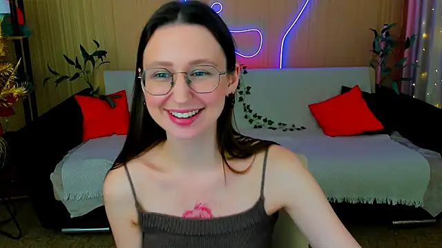 YourLovellyStory online show from 04/03/26, 06:03