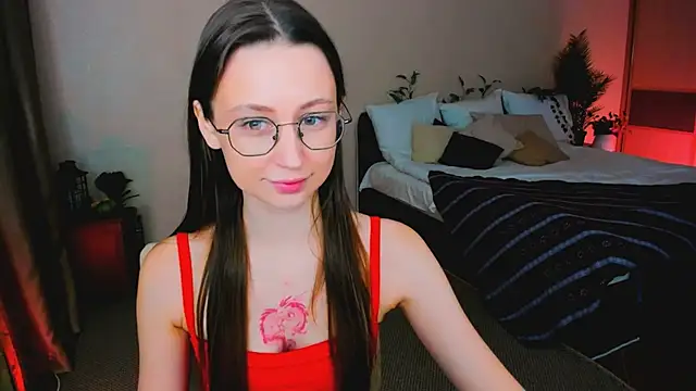 Snapshot of YourLovellyStory chatting on 02/10/26, 10:25 YourLovellyStory online show from 02/10/26, 10:25