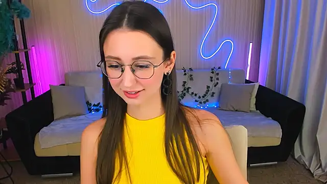 YourLovellyStory online show from 09/26/25, 04:25