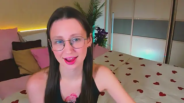 YourLovellyStory online show from 03/12/26, 12:20