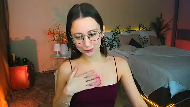 YourLovellyStory online show from 11/20/25, 09:21