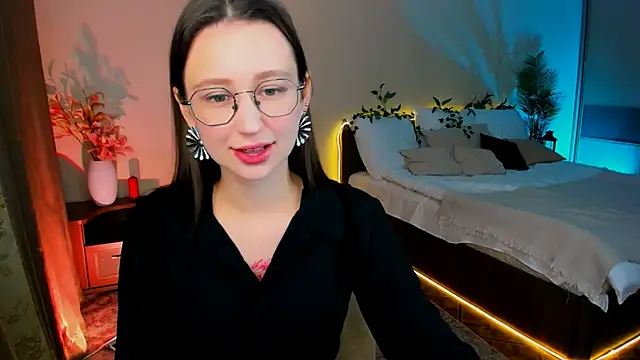 YourLovellyStory online show from 11/11/25, 11:27