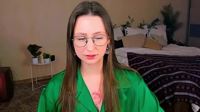 Snapshot of YourLovellyStory chatting on 01/16/26, 11:25 YourLovellyStory online show from 01/16/26, 11:25