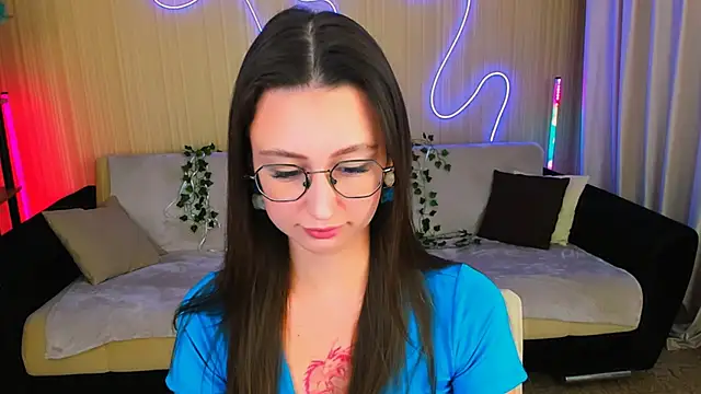 YourLovellyStory online show from 10/17/25, 04:20