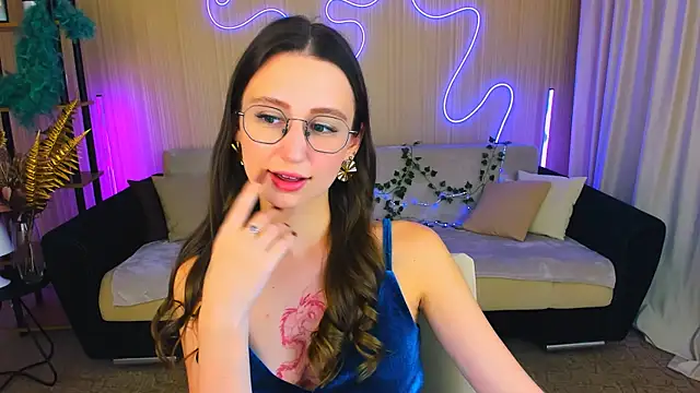 YourLovellyStory online show from 09/22/25, 05:19