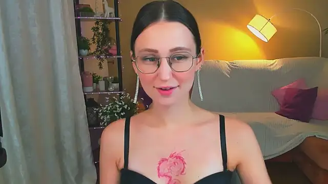 YourLovellyStory online show from 10/21/25, 05:34